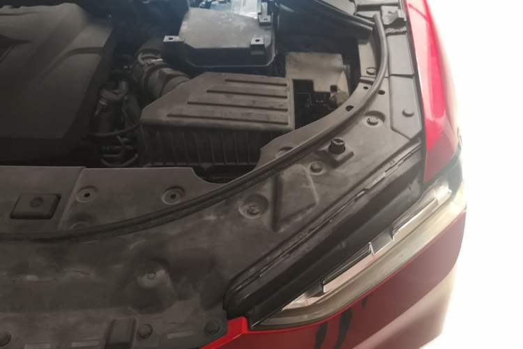 Used Wey VV7 2017 2.0T Flagship Model Engine Bay Left