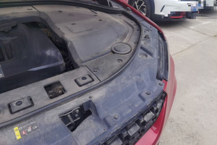 Used Wey VV7 2017 2.0T Flagship Model Engine Bay Left