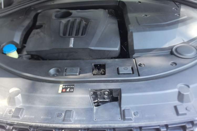 Used Wey VV7 2017 2.0T Flagship Model Engine Bay