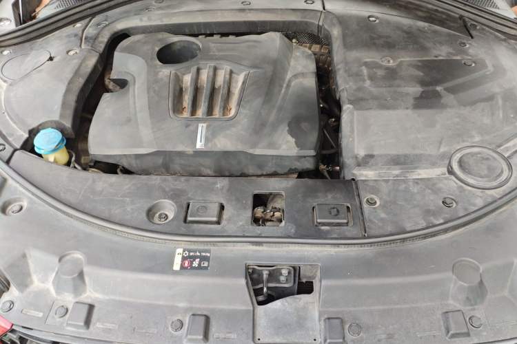 Used Wey VV7 2017 VV7c 2.0T Flagship Model Engine Bay