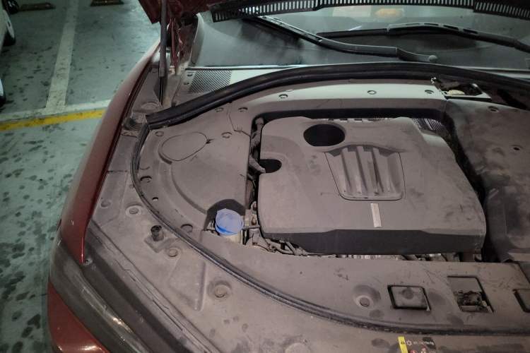 Used Wey VV7 2017 2.0T Flagship Model Engine Bay Right
