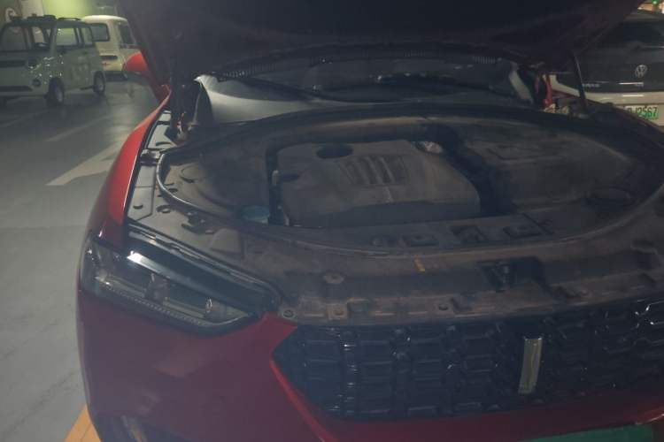 Used Wey VV7 2017 2.0T Flagship Model Engine Bay Right