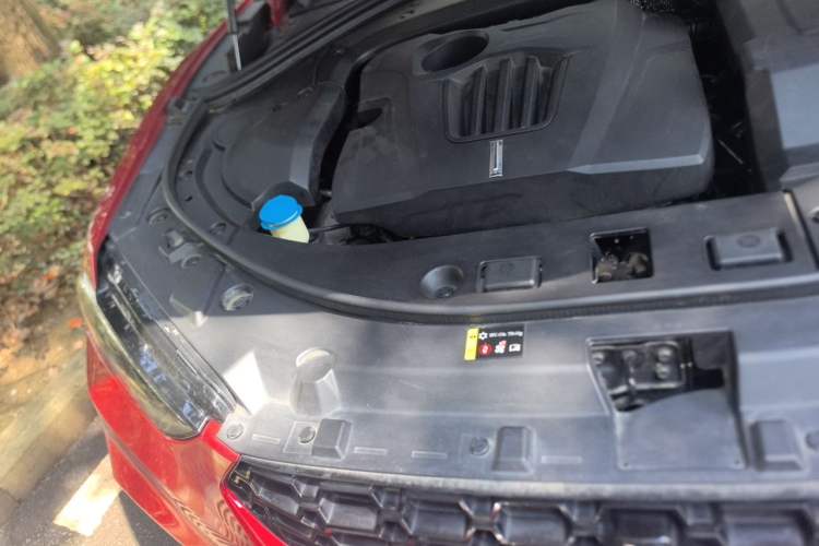 Used Wey VV7 2017 2.0T Flagship Model Engine Bay Right