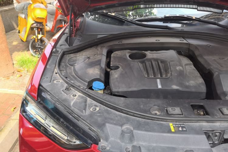 Used Wey VV7 2017 2.0T Flagship Model Engine Bay Right