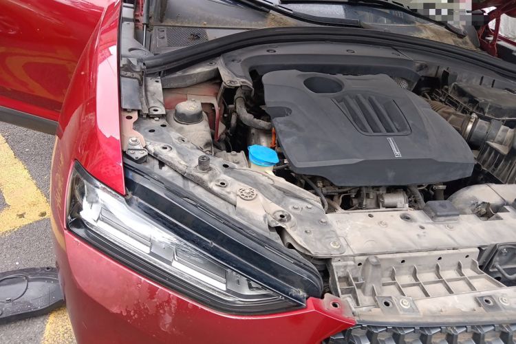 Used Wey VV7 2017 VV7c 2.0T Flagship Model Engine Bay Right