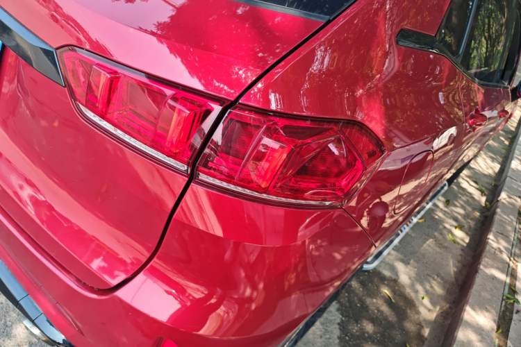 Used Wey VV7 2017 2.0T Flagship Model Exterior 3