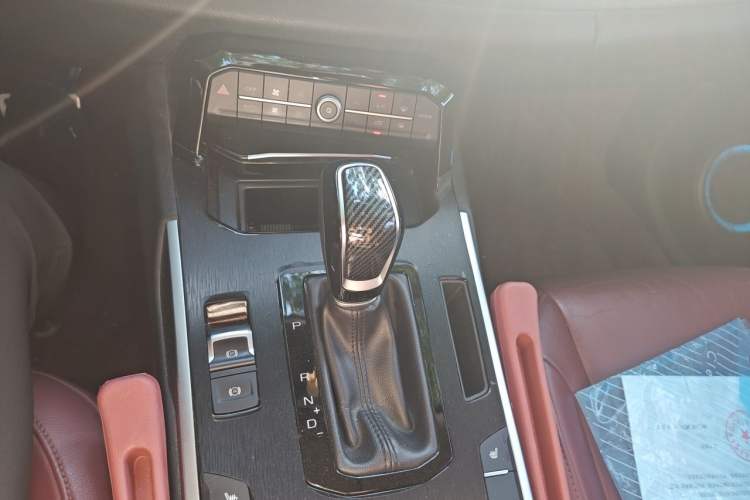 Used Wey VV7 2017 2.0T Flagship Model Gear Lever