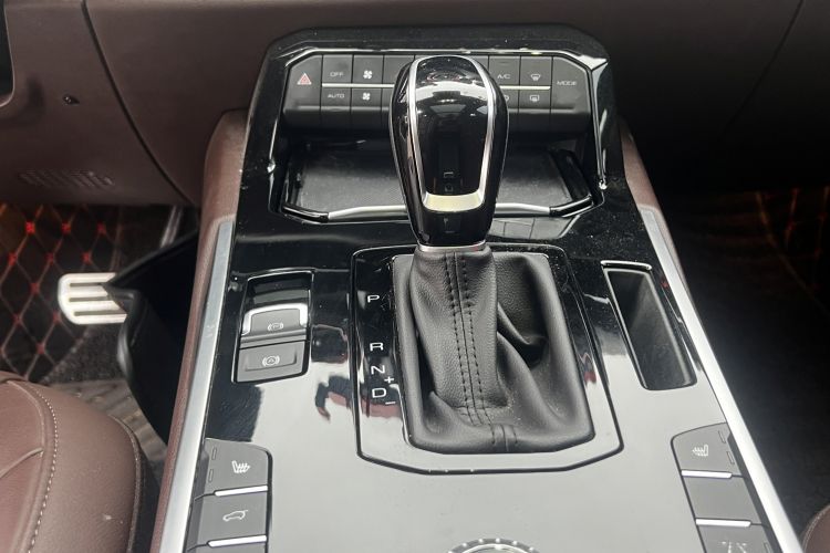 Used Wey VV7 2017 2.0T Flagship Model Gear Lever