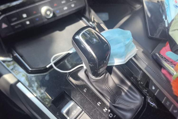 Used Wey VV7 2017 2.0T Flagship Model Gear Lever