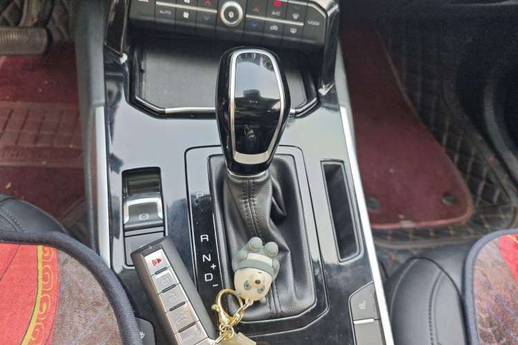 Used Wey VV7 2017 2.0T Luxury Model Gear Lever