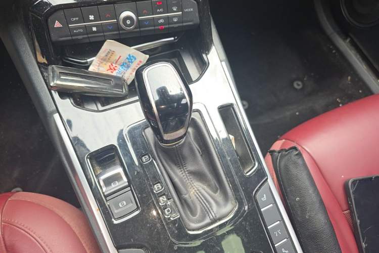 Used Wey VV7 2017 2.0T Flagship Model Gear Lever
