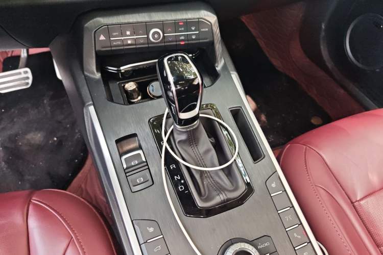 Used Wey VV7 2017 2.0T Flagship Model Gear Lever
