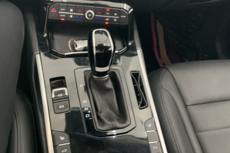 Used Wey VV7 2017 2.0T Flagship Model Gear Lever