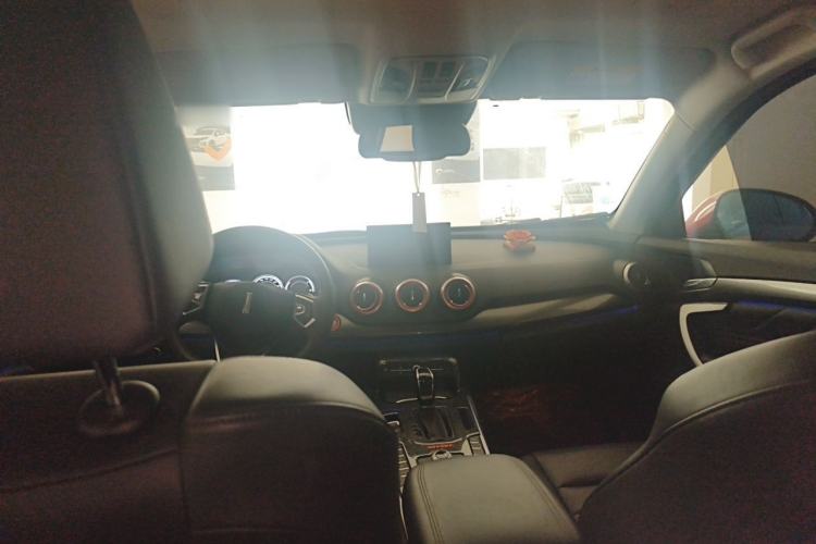 Used Wey VV7 2017 2.0T Ultra-Luxury Version Headliner