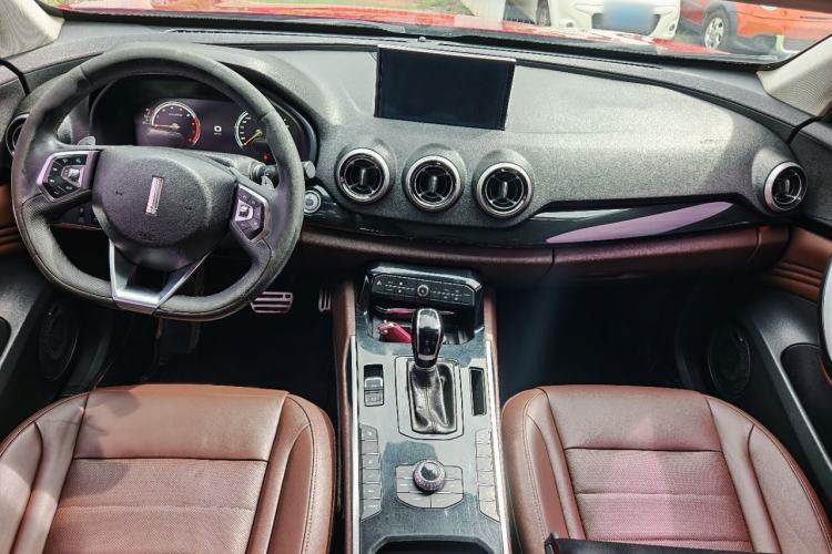 Used Wey VV7 2017 2.0T Flagship Model Interior 1