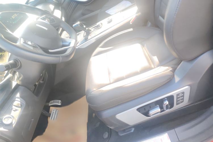 Used Wey VV7 2017 2.0T Flagship Model Interior 1