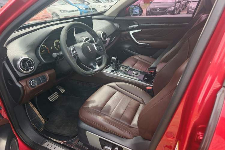 Used Wey VV7 2017 2.0T Flagship Model Interior 2