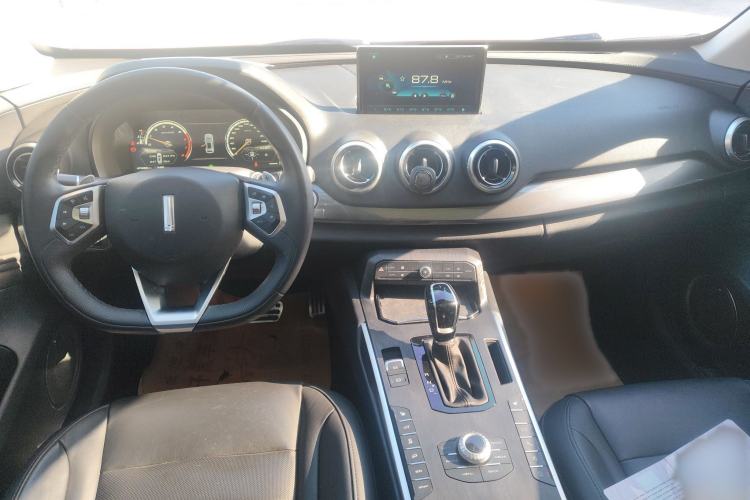 Used Wey VV7 2017 2.0T Flagship Model Interior 3