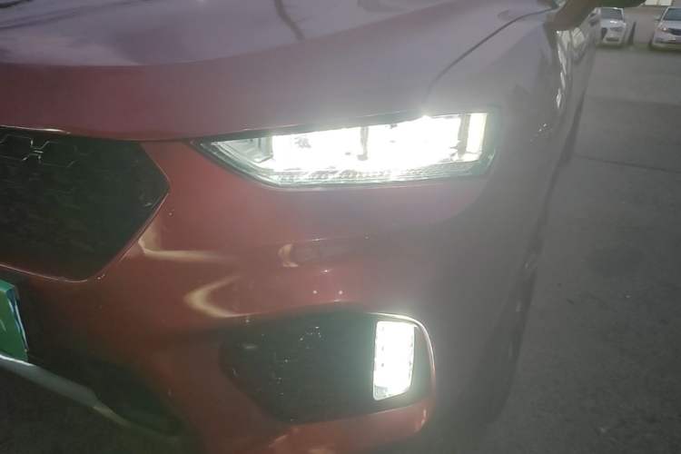 Used Wey VV7 2017 2.0T Flagship Model Left Front Headlight