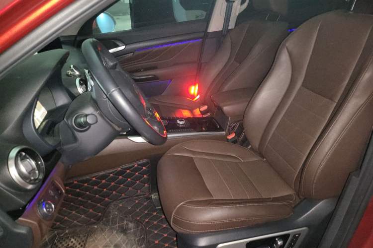 Used Wey VV7 2017 2.0T Flagship Model Left Front Seat
