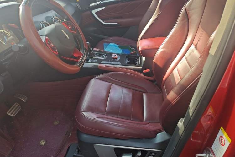 Used Wey VV7 2017 2.0T Flagship Model Left Front Seat