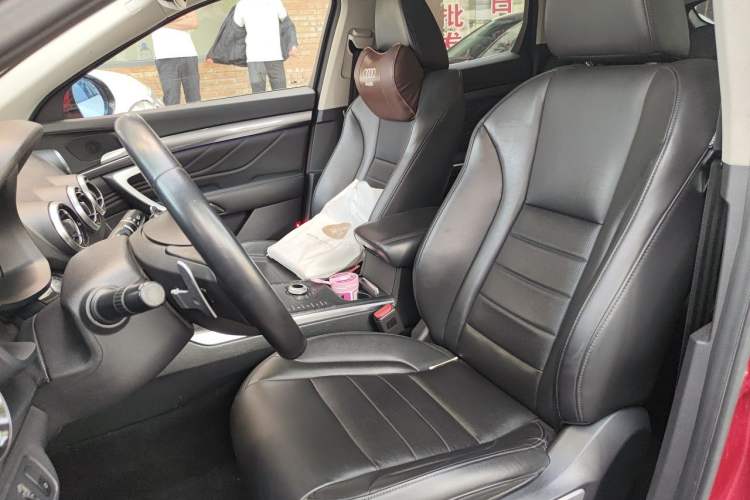 Used Wey VV7 2017 2.0T Luxury Model Left Front Seat