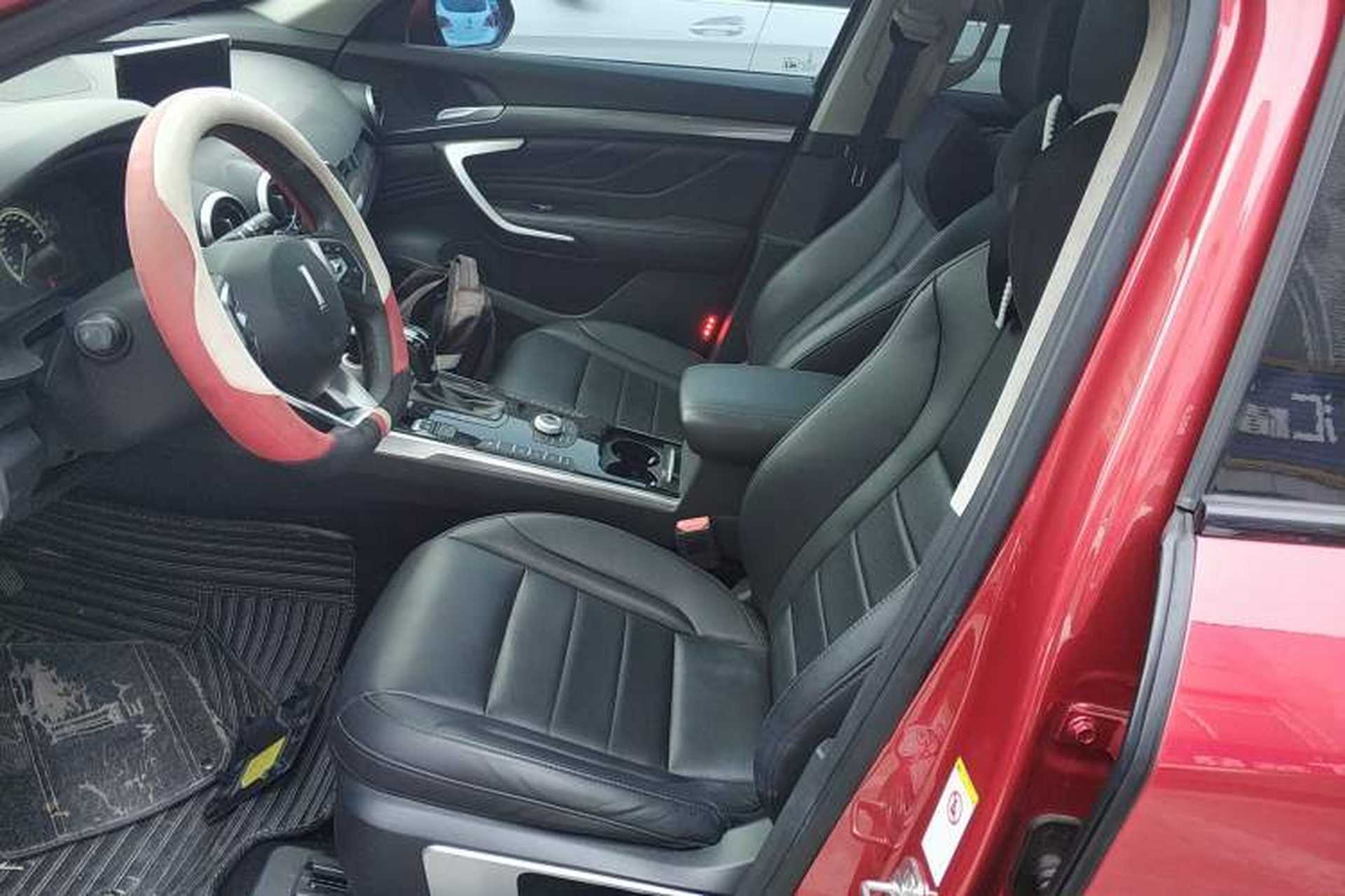Used Wey VV7 2017 2.0T Luxury Model Left Front Seat