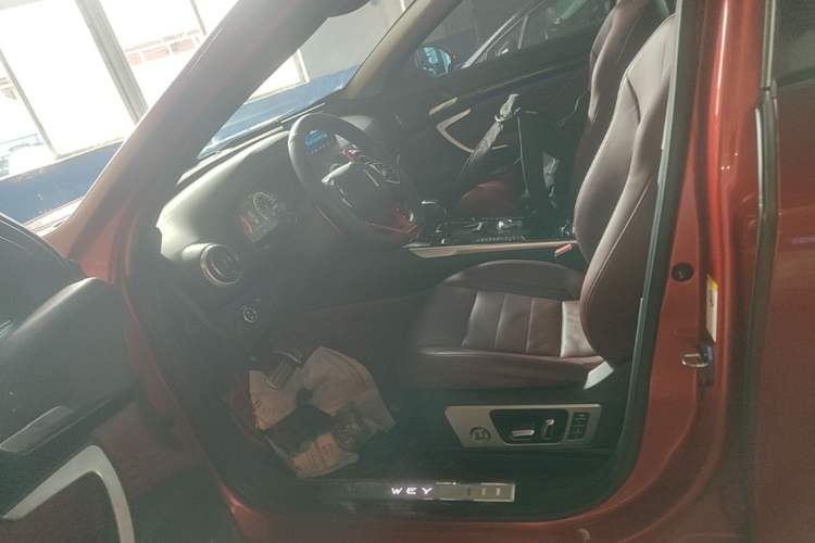 Used Wey VV7 2017 2.0T Flagship Model Left Front Seat