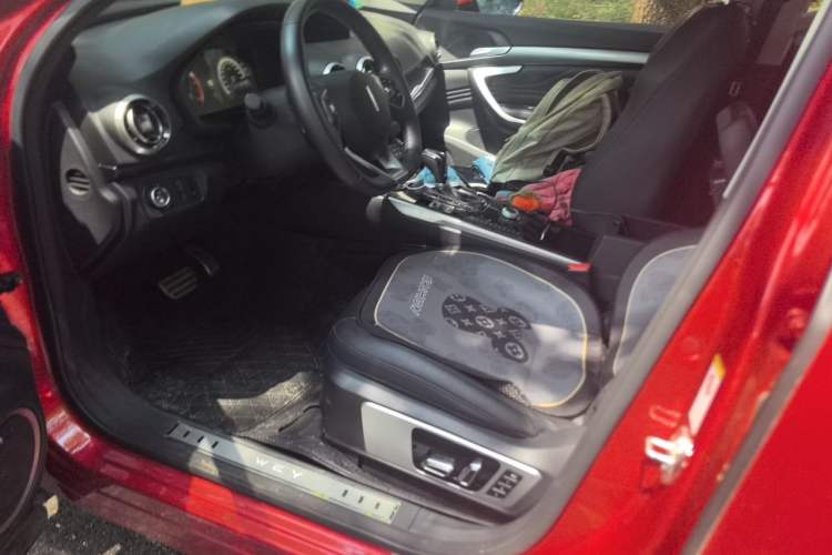Used Wey VV7 2017 2.0T Flagship Model Left Front Seat
