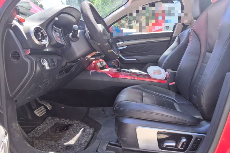 Used Wey VV7 2017 2.0T Flagship Model Left Front Seat