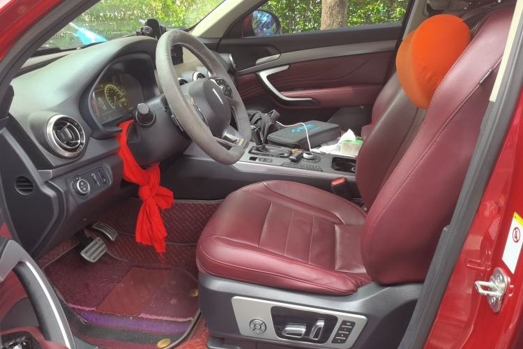 Used Wey VV7 2017 2.0T Flagship Model Left Front Seat