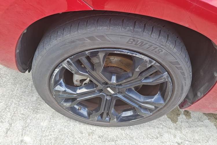 Used Wey VV7 2017 2.0T Flagship Model Left Front Wheel Hub