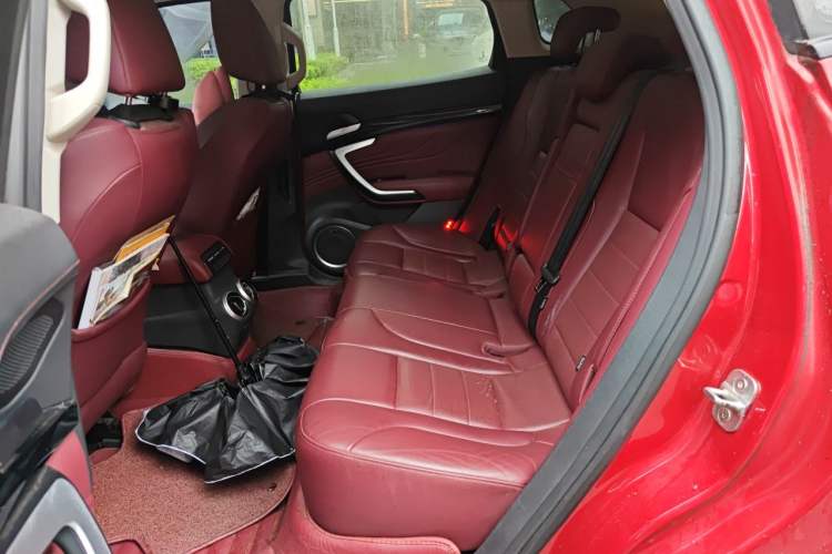Used Wey VV7 2017 2.0T Flagship Model Left Rear Seat