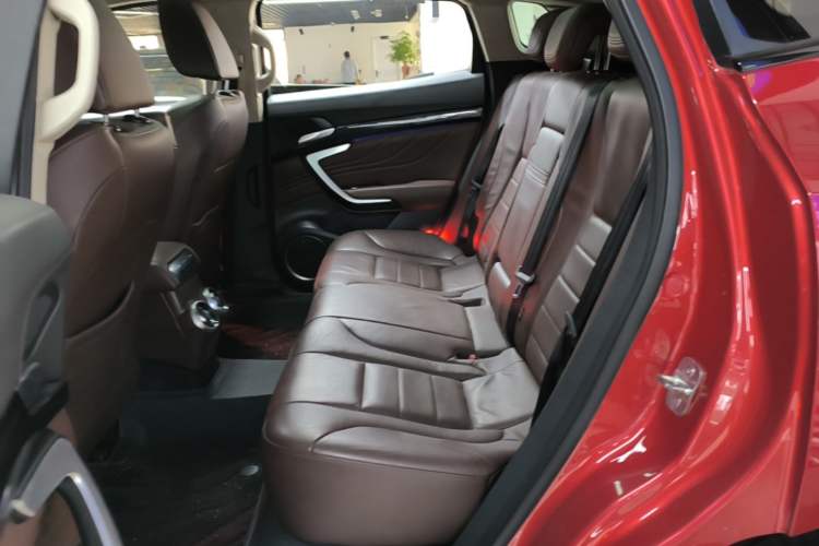 Used Wey VV7 2017 2.0T Flagship Model Left Rear Seat