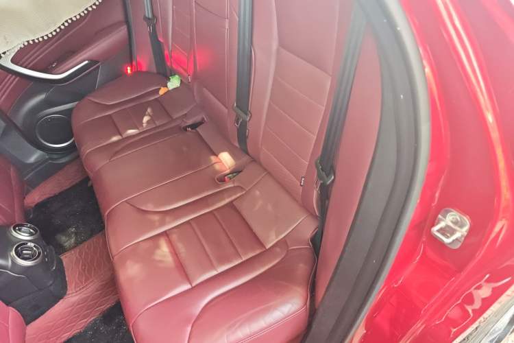 Used Wey VV7 2017 2.0T Flagship Model Left Rear Seat