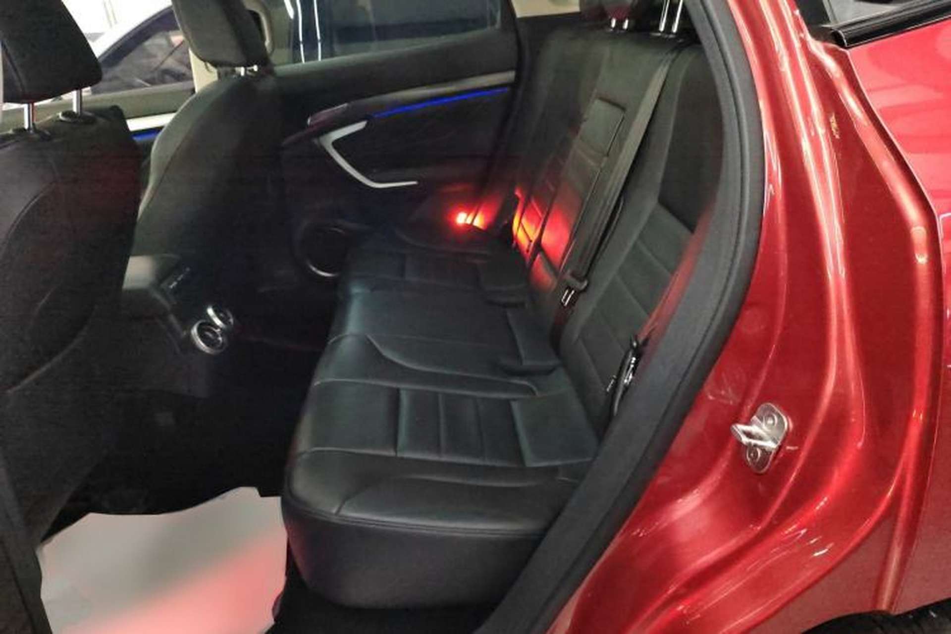Used Wey VV7 2017 2.0T Flagship Model Left Rear Seat