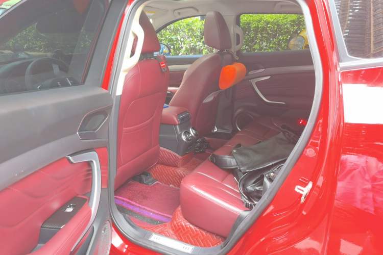 Used Wey VV7 2017 2.0T Flagship Model Left Rear Seat