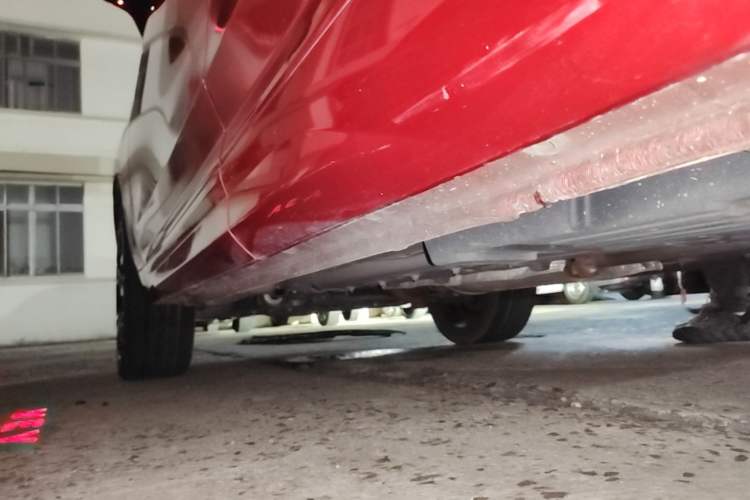 Used Wey VV7 2017 2.0T Flagship Model Left Side Sill