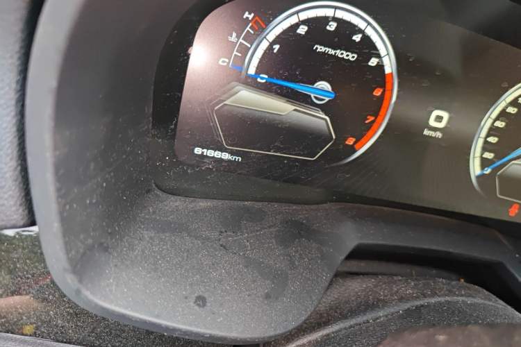 Used Wey VV7 2017 2.0T Flagship Model Odometer Close Up
