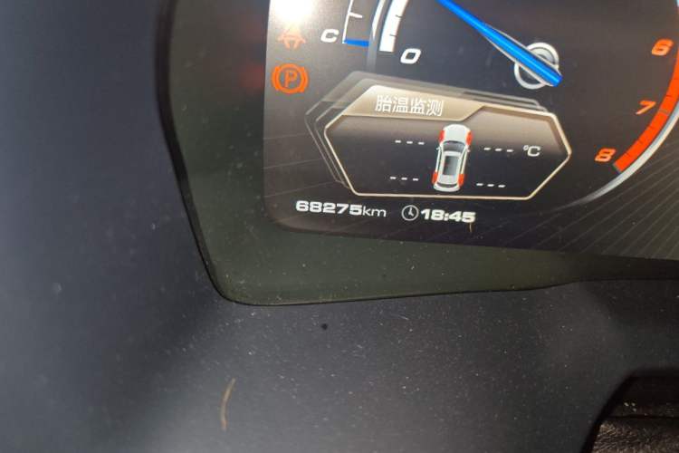 Used Wey VV7 2017 2.0T Flagship Model Odometer Close Up