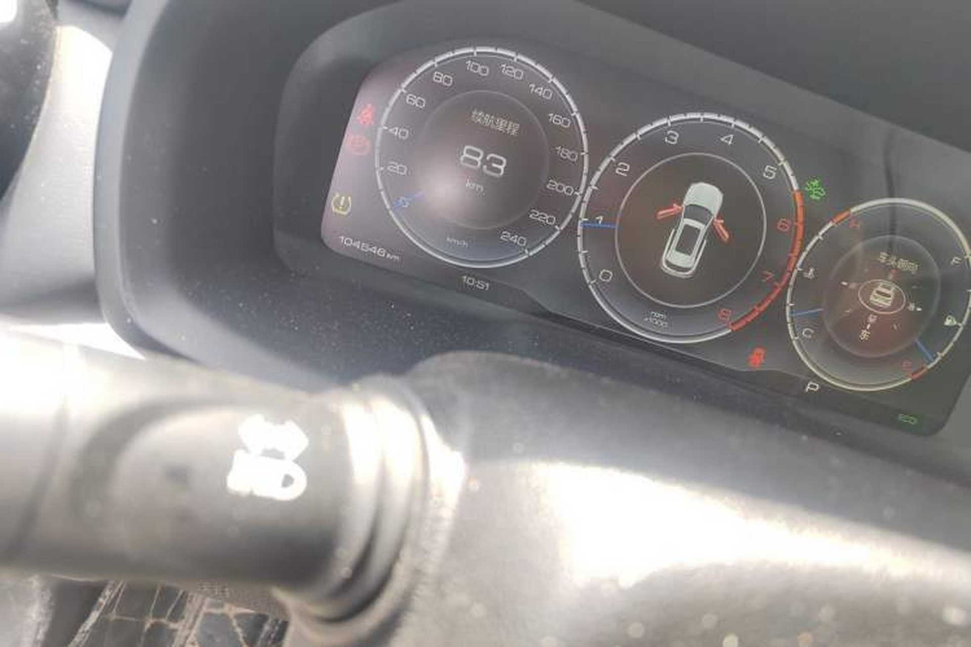 Used Wey VV7 2017 2.0T Flagship Model Odometer Close Up