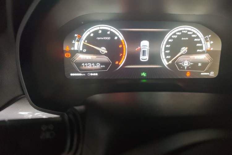 Used Wey VV7 2017 2.0T Flagship Model Odometer Close Up