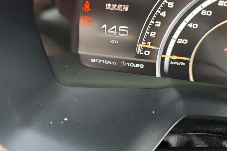 Used Wey VV7 2017 2.0T Luxury Model Odometer Close Up