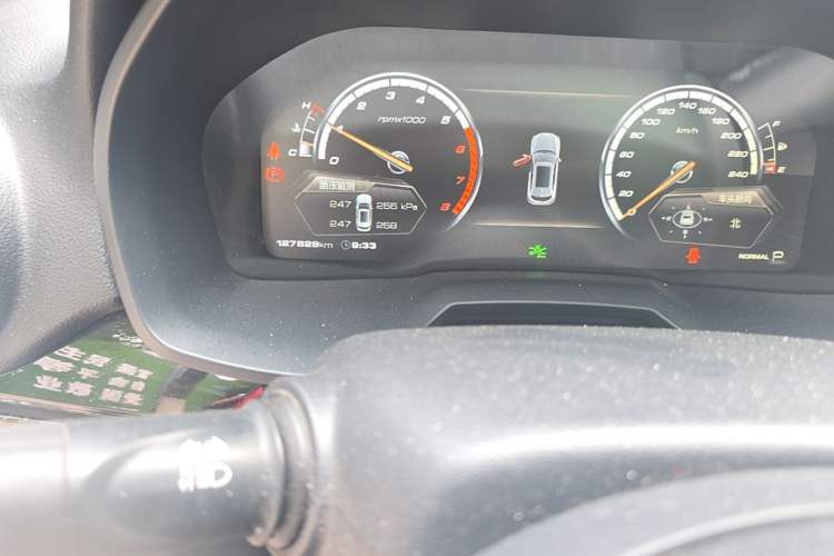Used Wey VV7 2017 2.0T Flagship Model Odometer Close Up