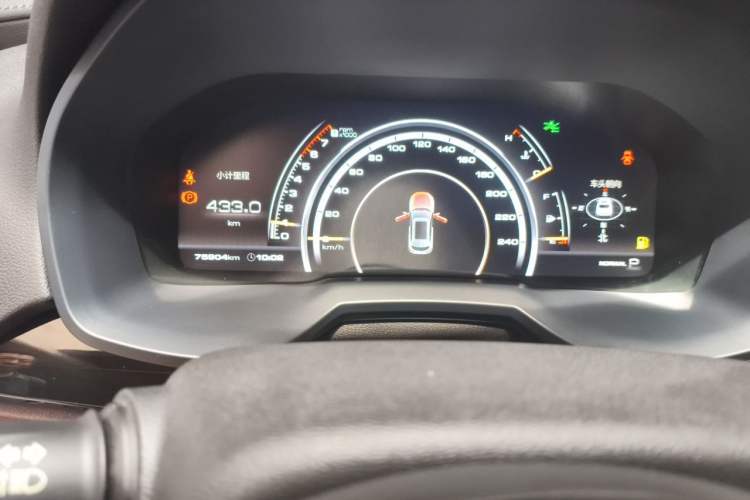 Used Wey VV7 2017 2.0T Flagship Model Odometer Close Up