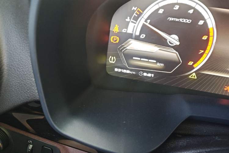Used Wey VV7 2017 2.0T Flagship Model Odometer Close Up