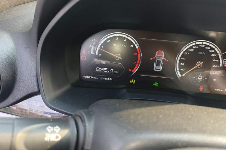 Used Wey VV7 2017 2.0T Ultra-Luxury Version Odometer Close Up