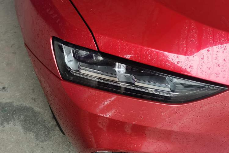 Used Wey VV7 2017 2.0T Ultra-Luxury Version Right Front Headlight