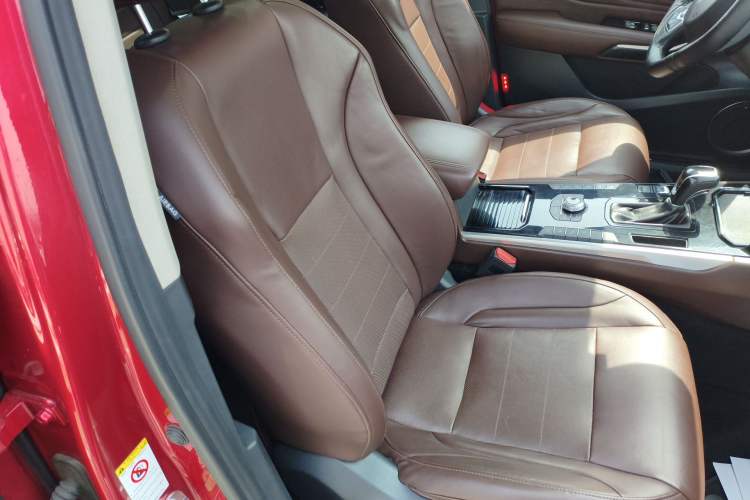 Used Wey VV7 2017 2.0T Flagship Model Right Front Seat