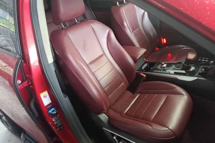Used Wey VV7 2017 2.0T Flagship Model Right Front Seat